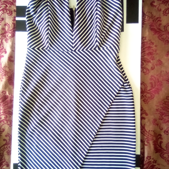 Dress 👗 - Picture 4 of 7